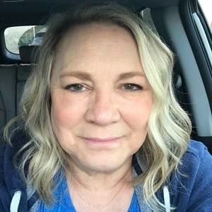 Meet your Posher, Lorrie